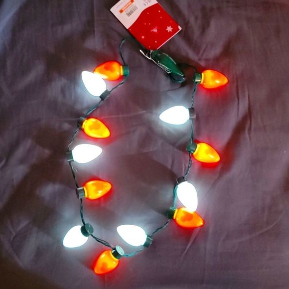 WDW Glow Light-Up Necklace 2021 NWT - Picture 1 of 4